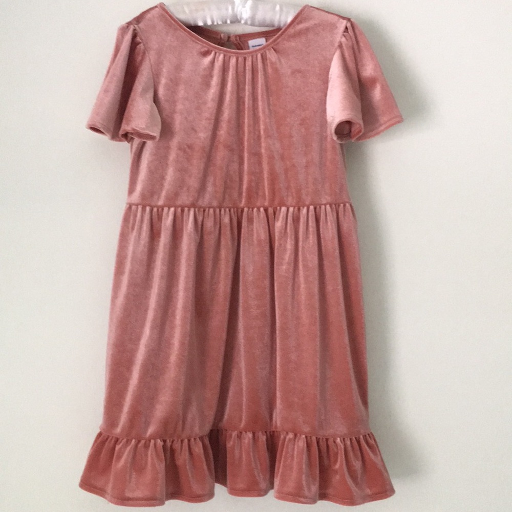 Girls 5T pink velour ruffle dress